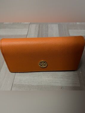 Tory Burch Orange Glasses Sleek Design
